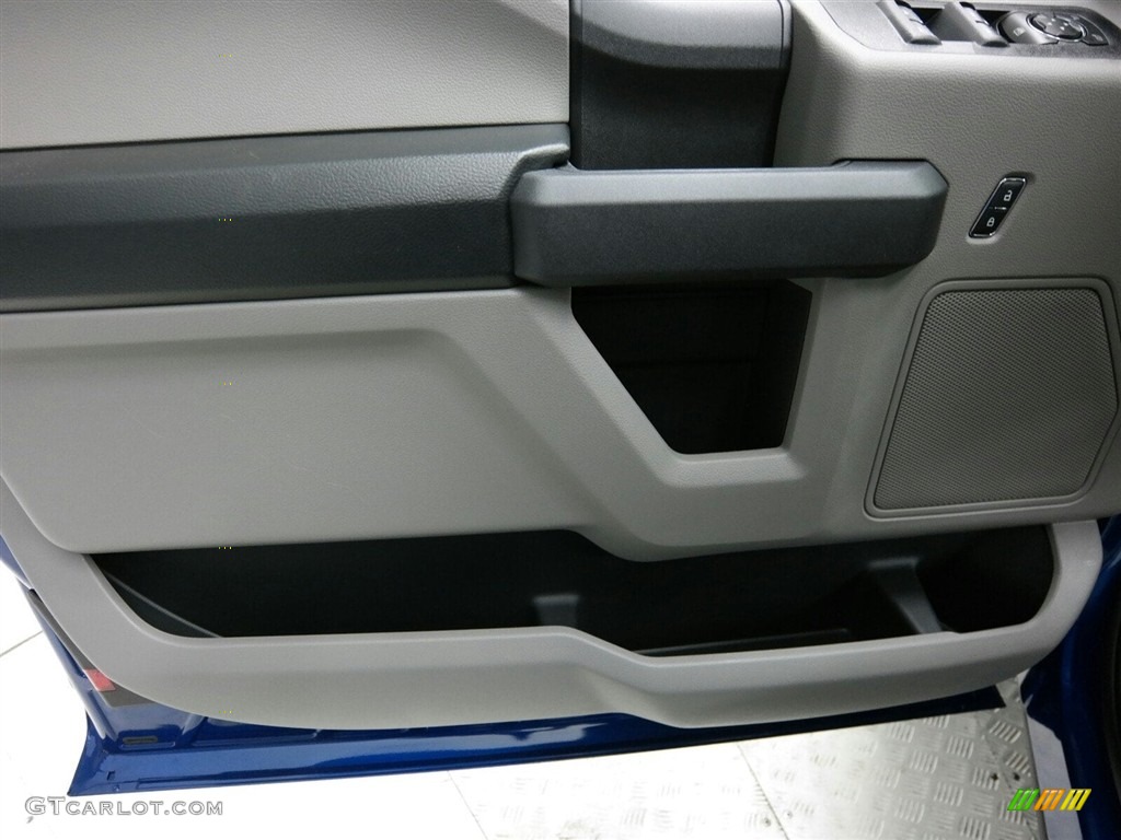 2017 F150 XL SuperCab 4x4 - Lightning Blue / Black photo #26