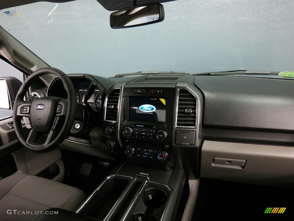 2017 F150 XLT SuperCrew - Ingot Silver / Earth Gray photo #15
