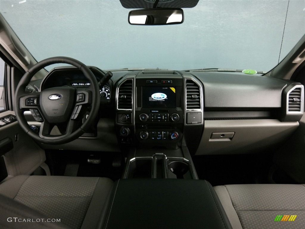 2017 F150 XLT SuperCrew - Ingot Silver / Earth Gray photo #16