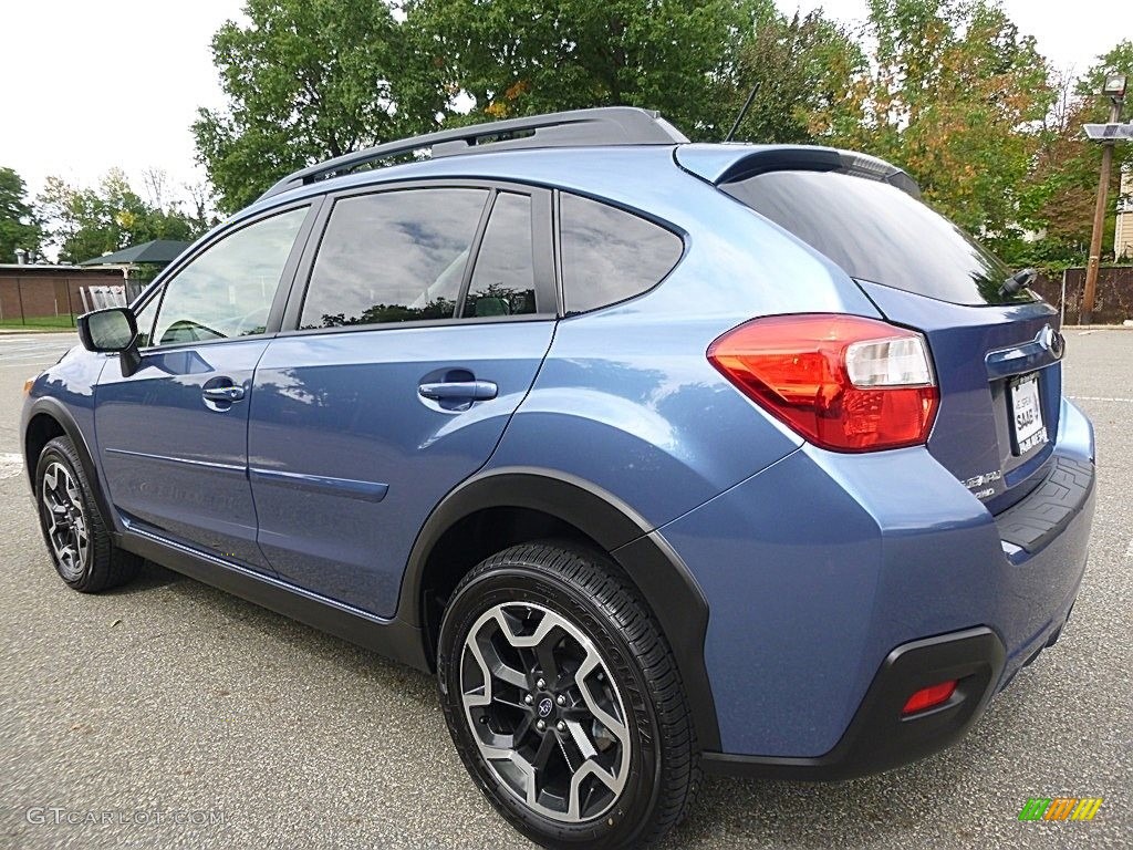 2017 Crosstrek 2.0i Premium - Hyper Blue / Ivory photo #3