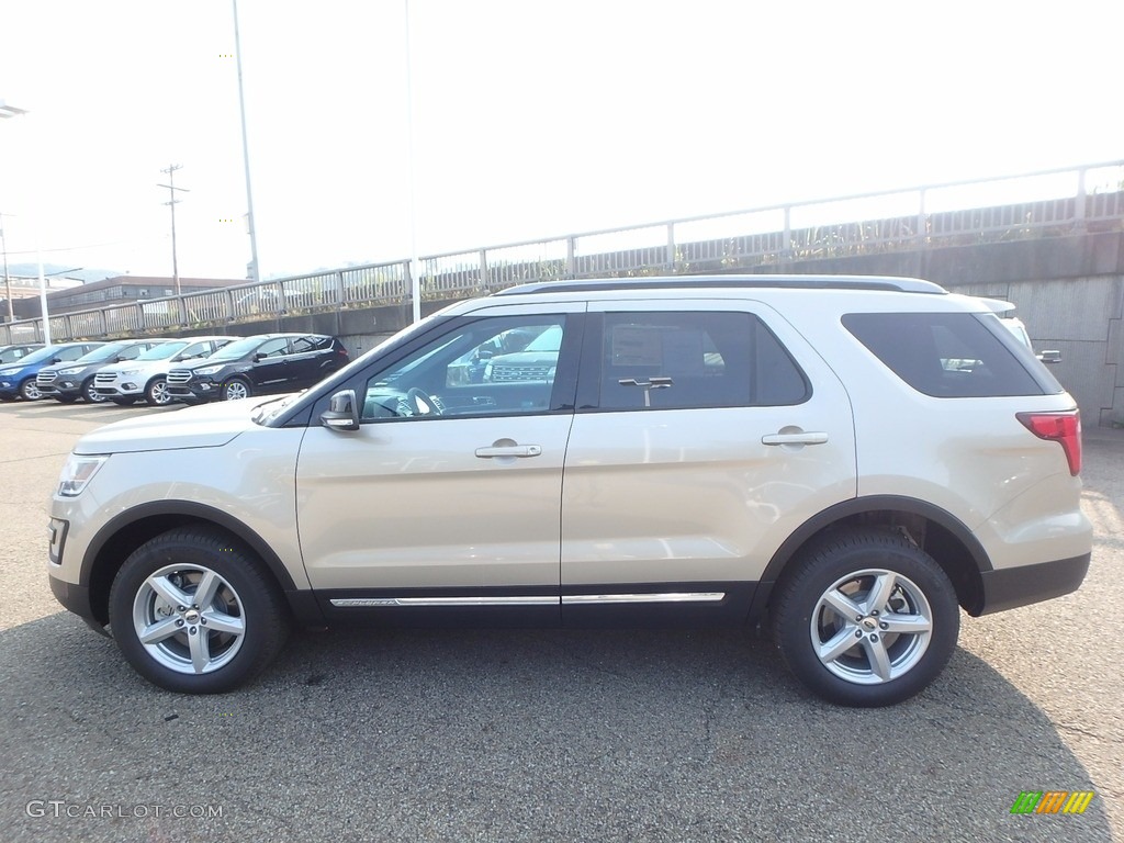 2017 Explorer XLT 4WD - White Gold / Ebony Black photo #6