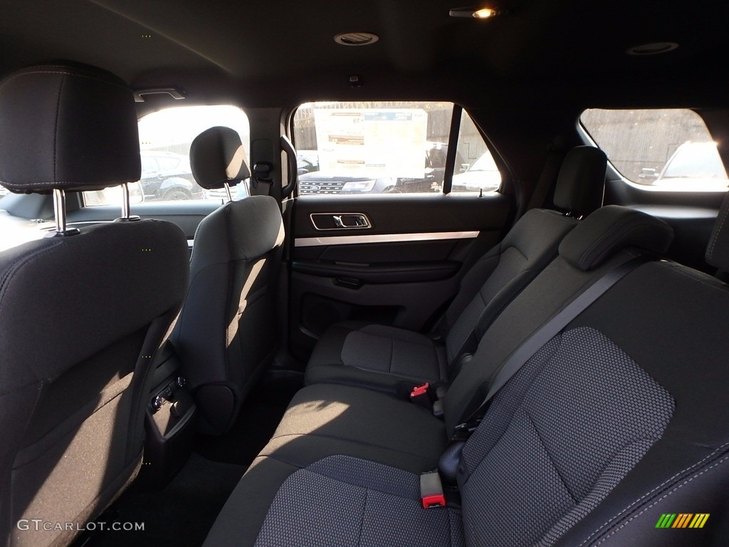 2017 Explorer XLT 4WD - White Gold / Ebony Black photo #12