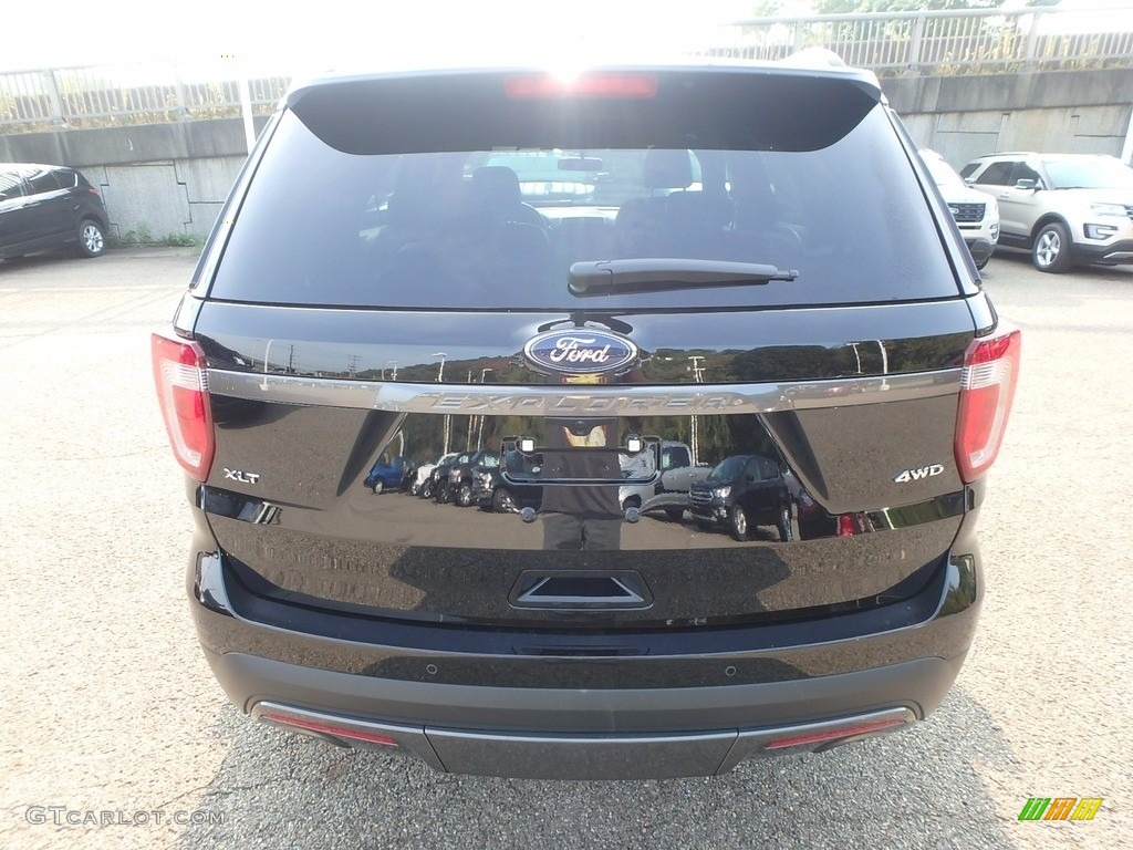 2017 Explorer XLT 4WD - Shadow Black / Ebony Black photo #3