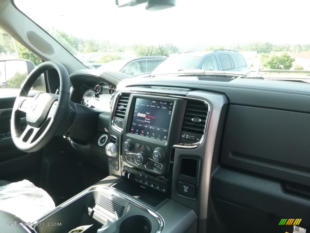 2018 1500 Night Crew Cab 4x4 - Granite Crystal Metallic / Black photo #11