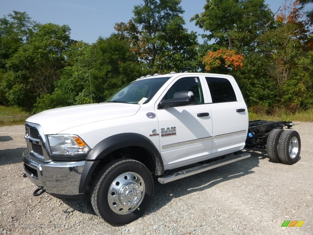 Bright White 2018 Ram 5500 Tradesman Crew Cab 4x4 Chassis Exterior Photo #122844334