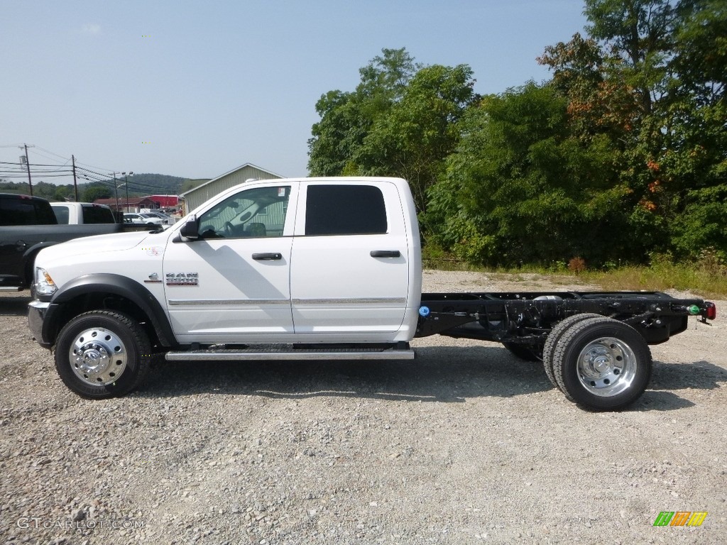 Bright White 2018 Ram 5500 Tradesman Crew Cab 4x4 Chassis Exterior Photo #122844370