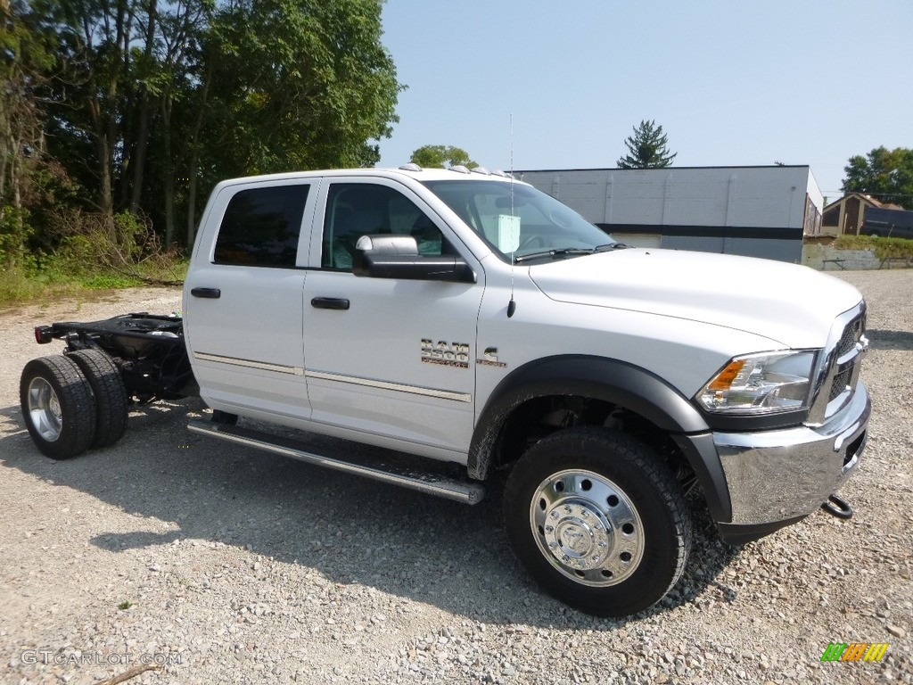 Bright White 2018 Ram 5500 Tradesman Crew Cab 4x4 Chassis Exterior Photo #122844526