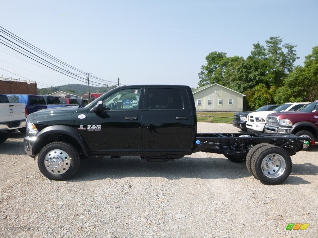 2018 4500 Tradesman Crew Cab 4x4 Chassis - Black Forest Green Pearl / Black/Diesel Gray photo #2