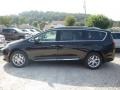 2018 Brilliant Black Crystal Pearl Chrysler Pacifica Touring L Plus  photo #2