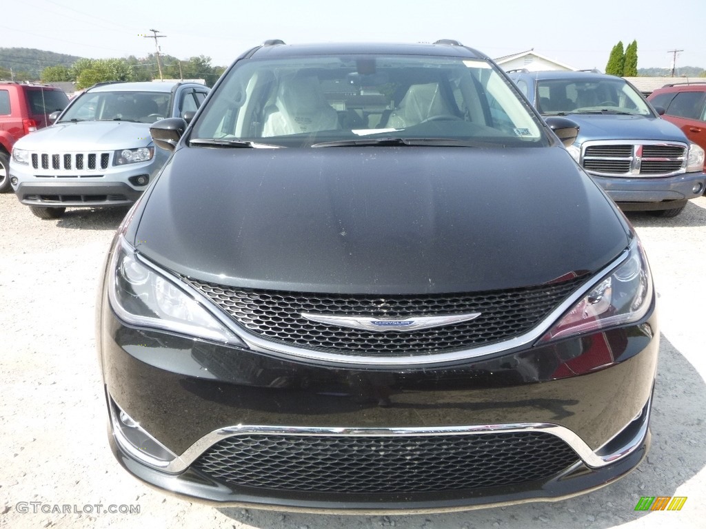 2018 Pacifica Touring L Plus - Brilliant Black Crystal Pearl / Black/Alloy photo #8