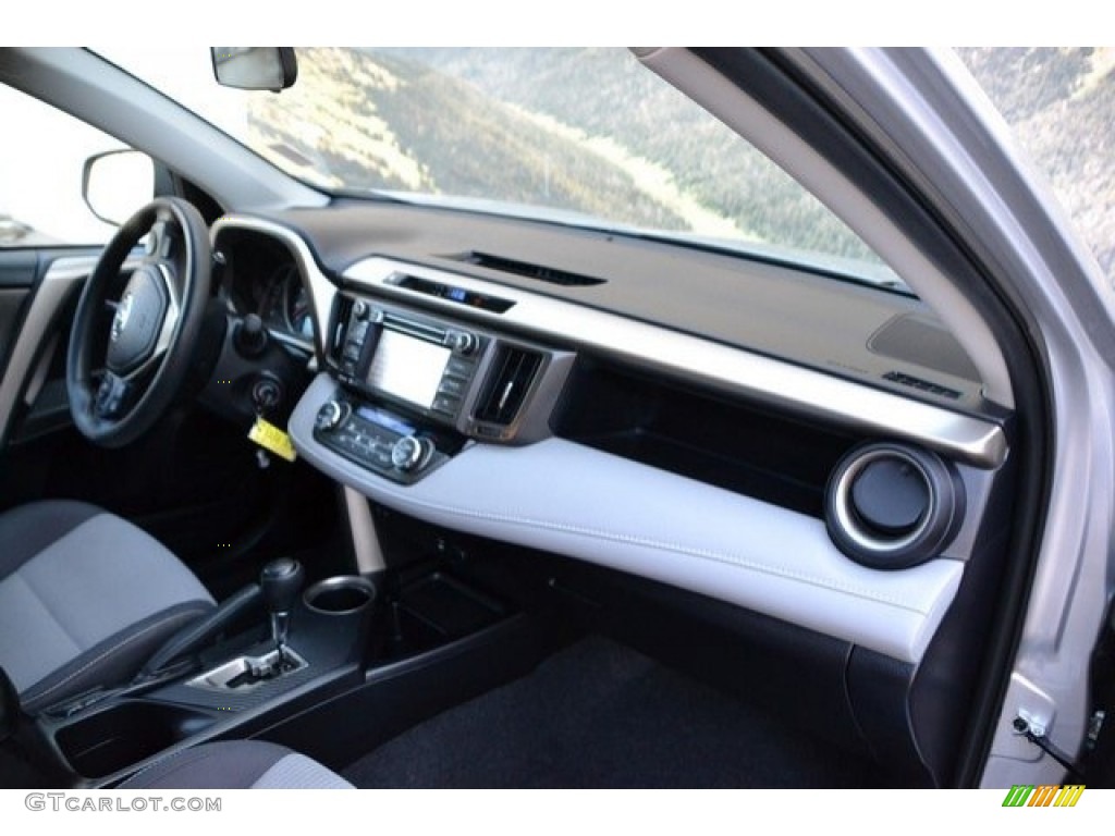 2014 RAV4 XLE AWD - Classic Silver Metallic / Ash photo #17