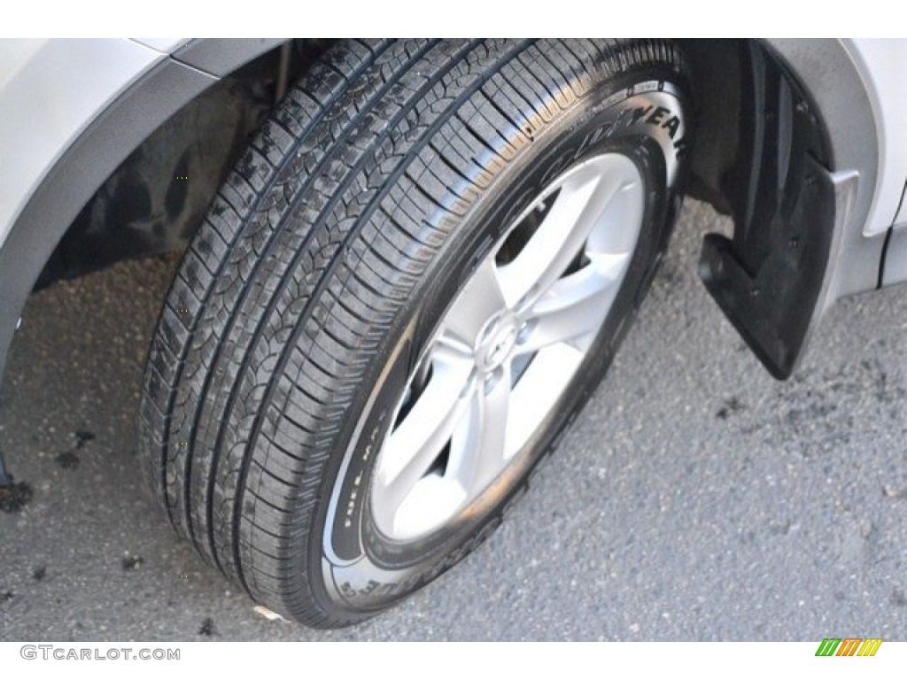 2014 RAV4 XLE AWD - Classic Silver Metallic / Ash photo #29