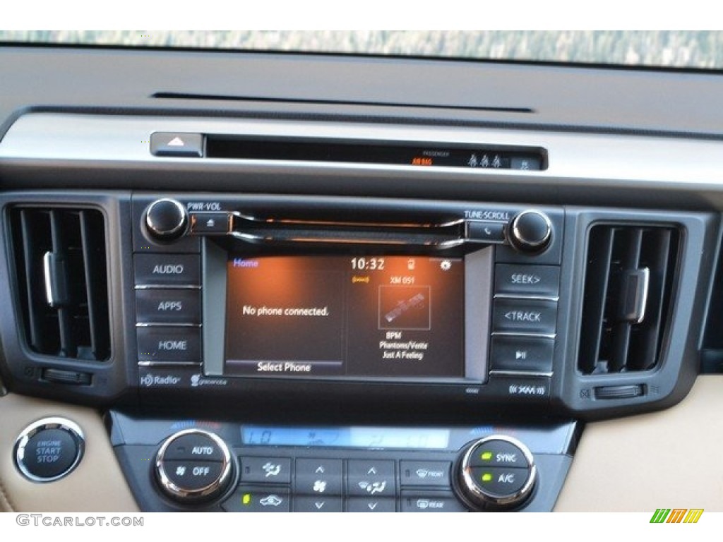 2018 Toyota RAV4 XLE AWD Controls Photo #122854758
