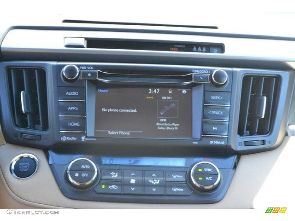 2018 Toyota RAV4 XLE AWD Controls Photo #122854950