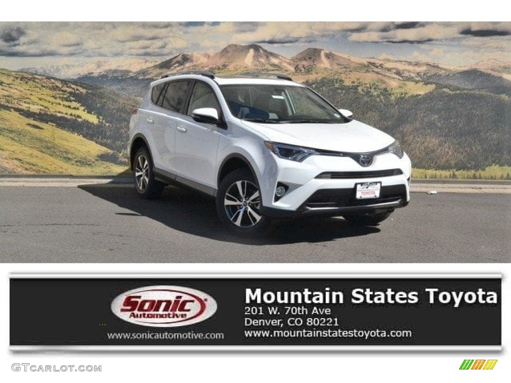 2018 RAV4 XLE AWD - Super White / Black photo #1