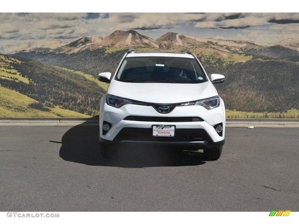 2018 RAV4 XLE AWD - Super White / Black photo #2