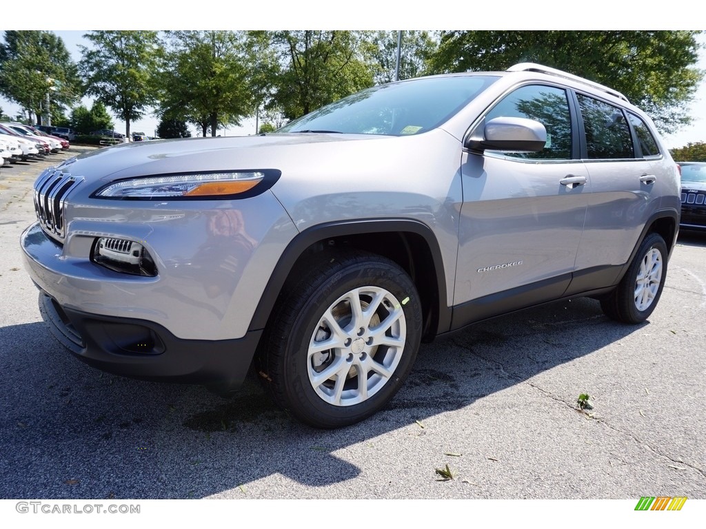 2018 Cherokee Latitude - Billet Silver Metallic / Black photo #1