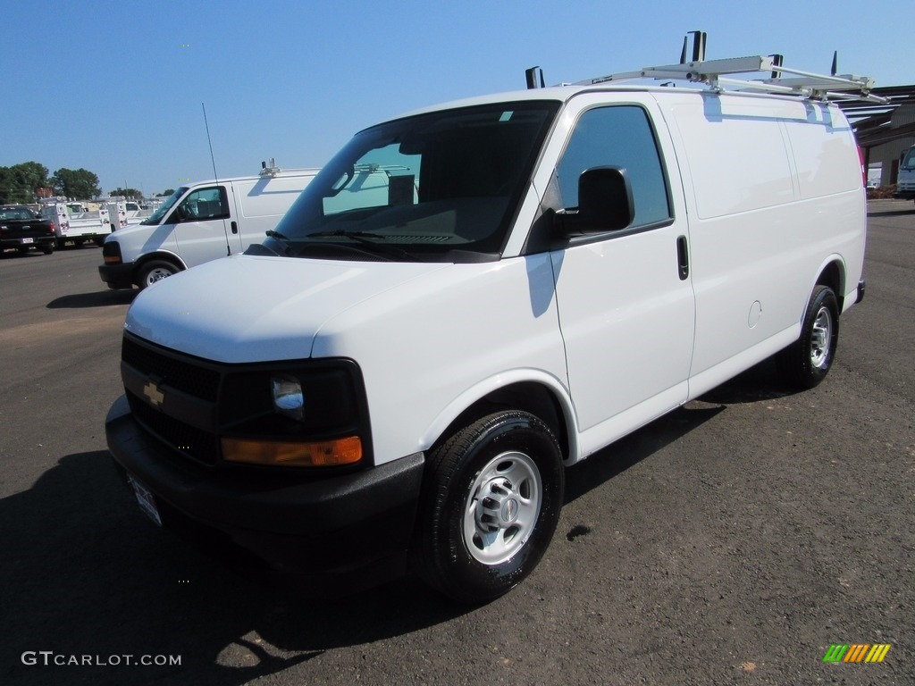 Summit White Chevrolet Express