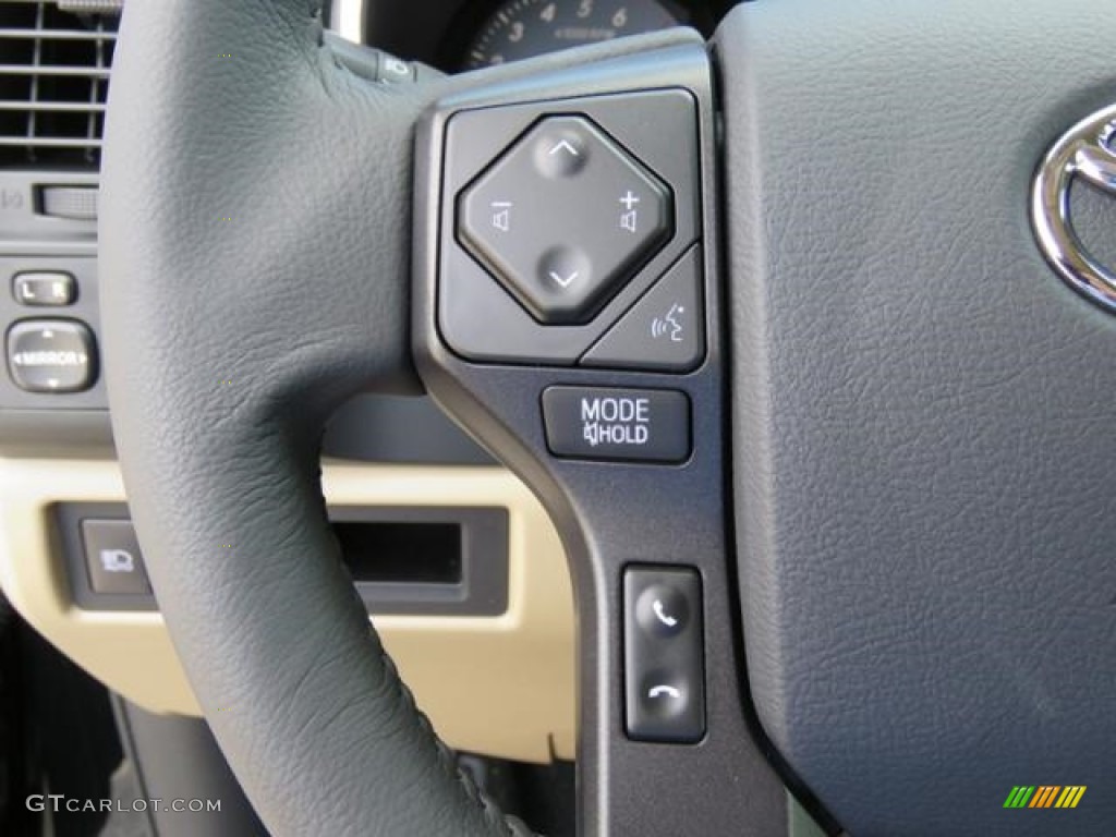 2018 Toyota Sequoia SR5 4x4 Controls Photo #122863926