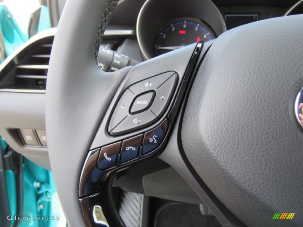 2018 Toyota C-HR XLE Controls Photo #122864712
