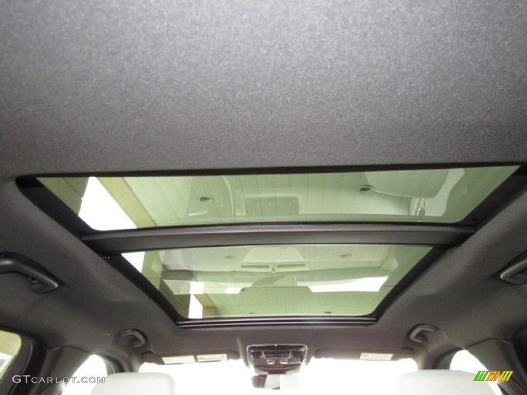 2018 Range Rover Velar R Dynamic SE - Silicon Silver Metallic / Light Oyster/Ebony photo #17