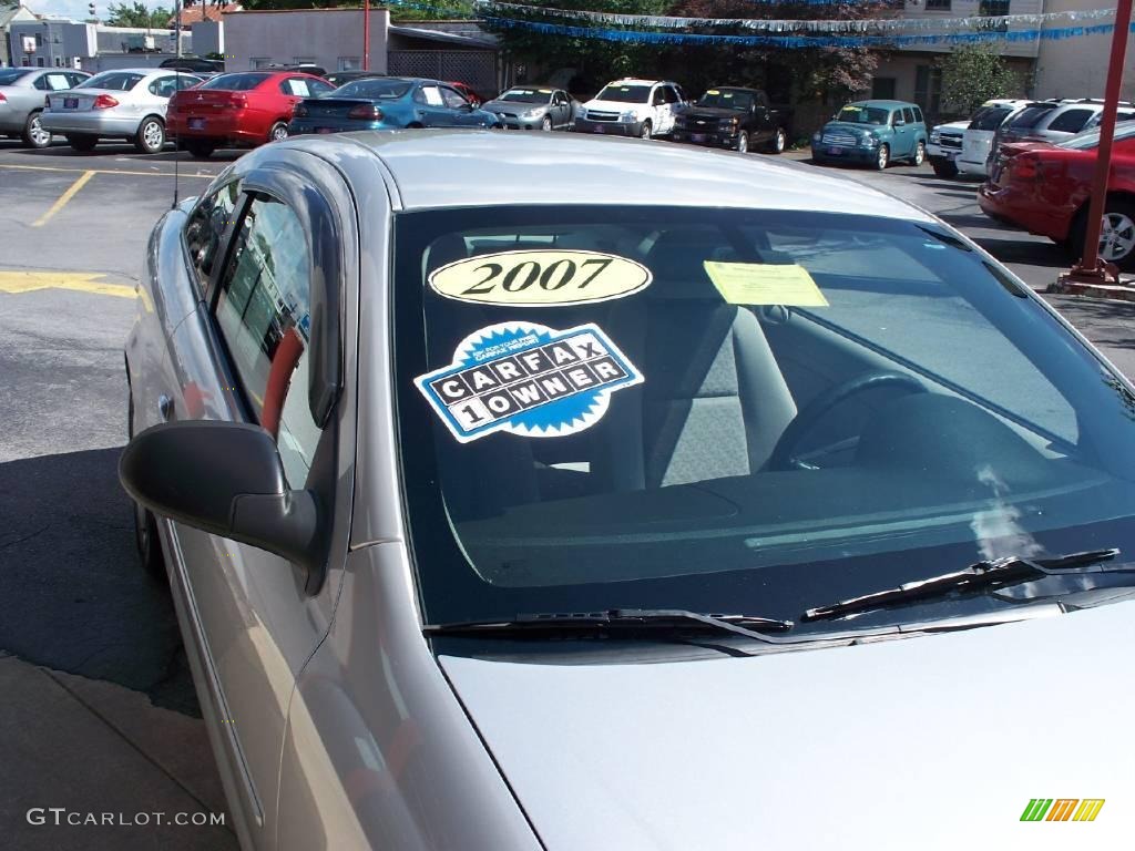 2007 Cobalt LS Coupe - Ultra Silver Metallic / Gray photo #18