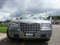 Silver Steel Metallic - 300 C HEMI Photo No. 1