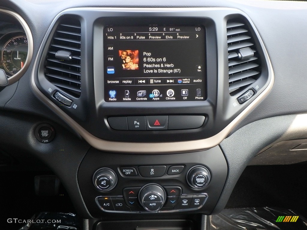 2018 Jeep Cherokee High Altitude 4x4 Controls Photo #122889972
