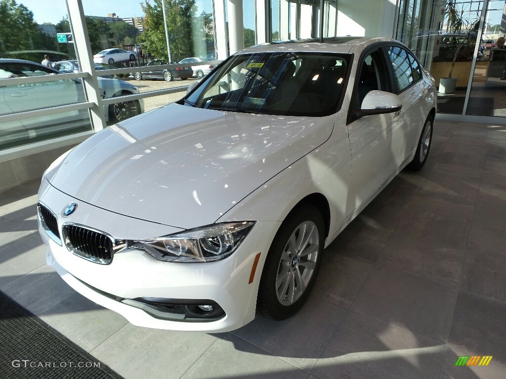 Alpine White 2018 BMW 3 Series 320i xDrive Sedan Exterior Photo #122892654