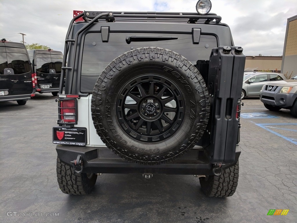 2017 Wrangler Unlimited Sport 4x4 - Bright White / Black photo #6