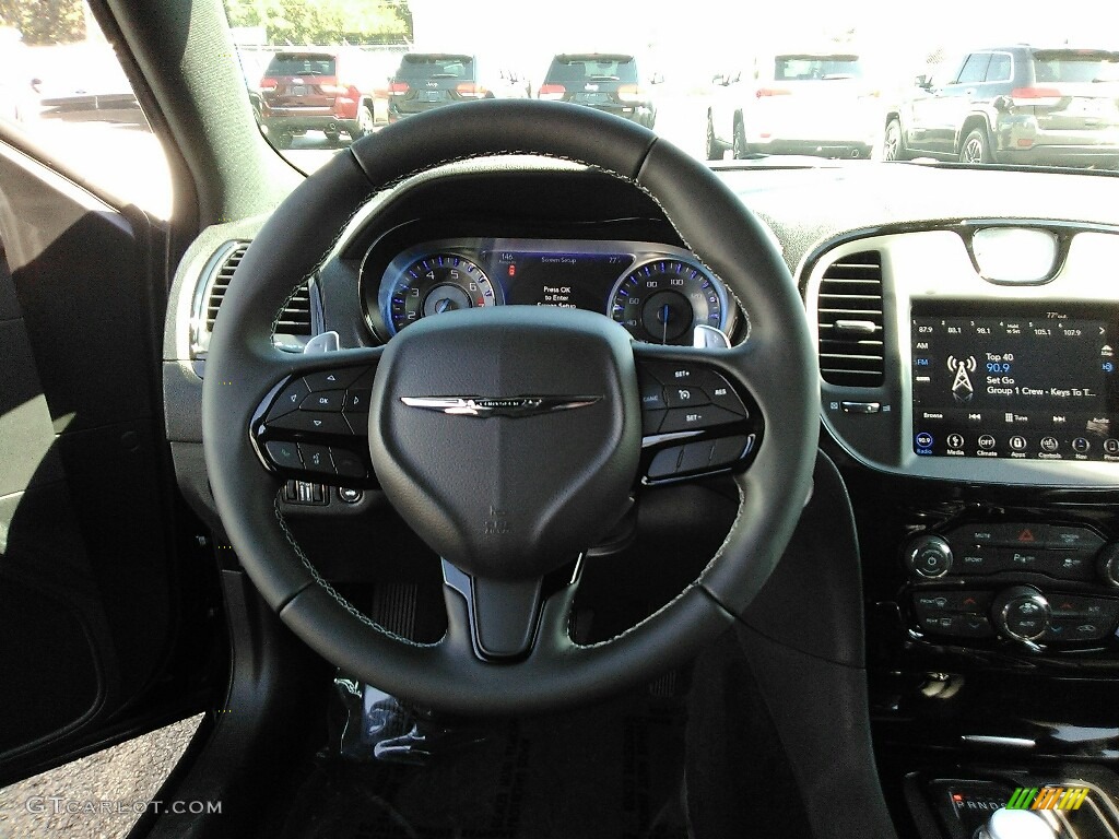 2018 300 S AWD - Gloss Black / Black photo #9