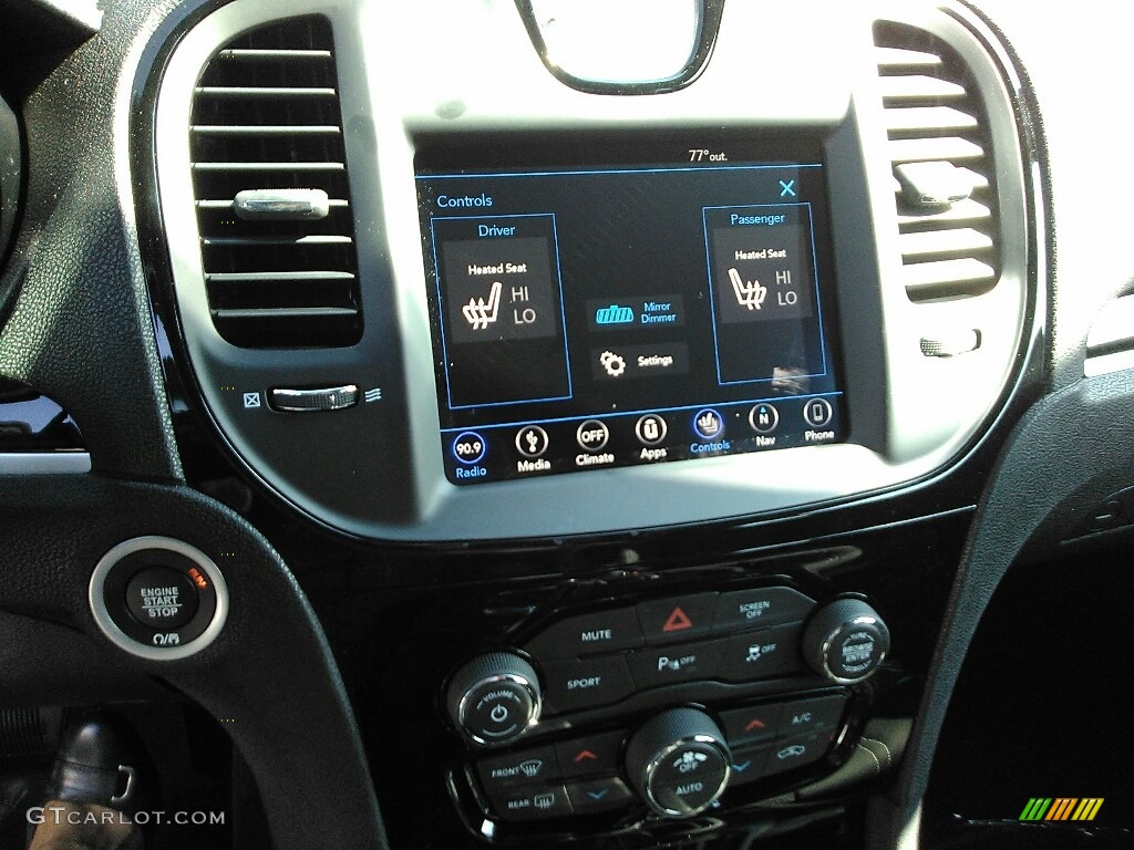 2018 300 S AWD - Gloss Black / Black photo #13