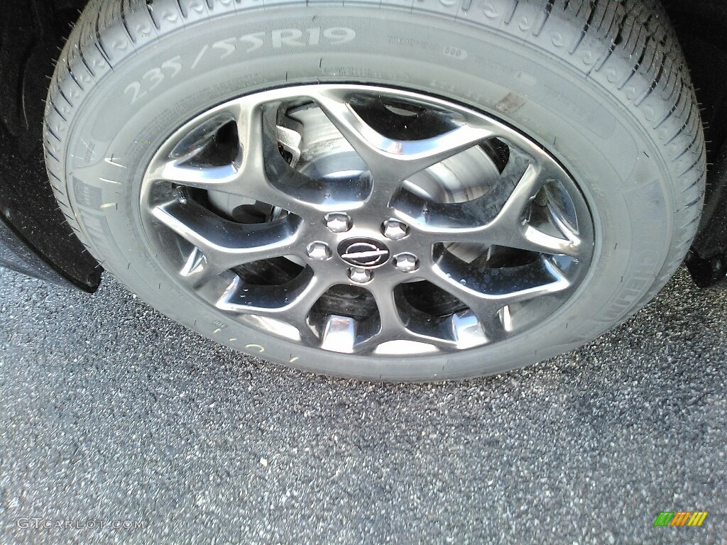 2018 300 S AWD - Gloss Black / Black photo #16