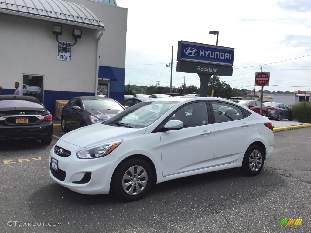 2016 Accent SE Sedan - Century White / Beige photo #1