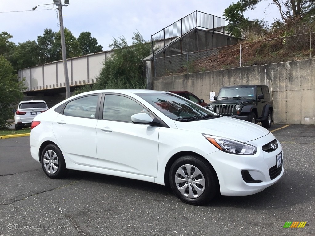 2016 Accent SE Sedan - Century White / Beige photo #3