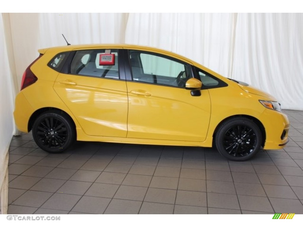 Helios Yellow Pearl 2018 Honda Fit Sport Exterior Photo #122906193