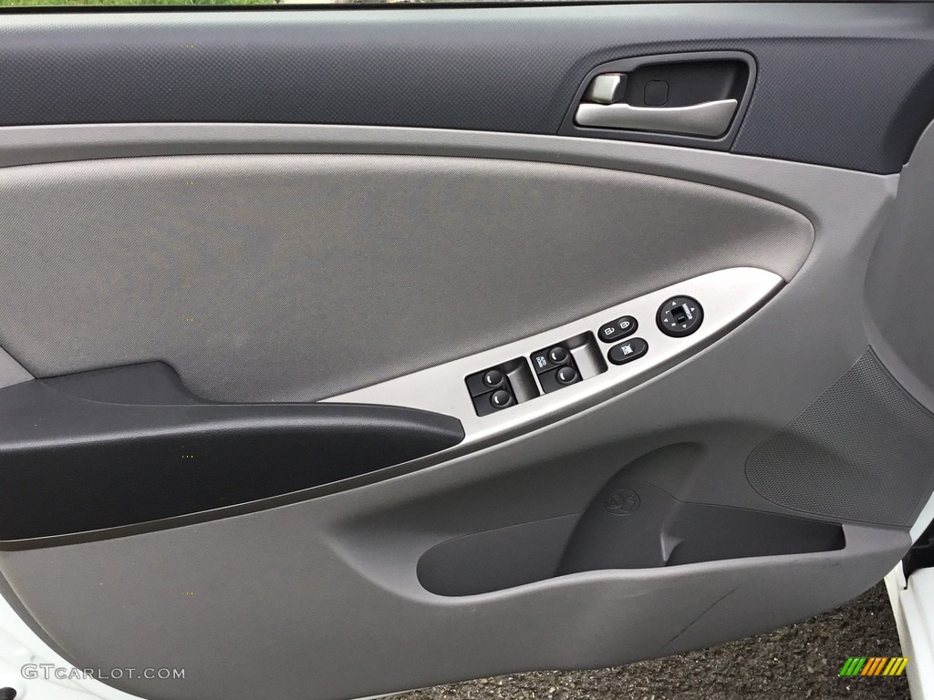 2016 Accent SE Sedan - Century White / Beige photo #7