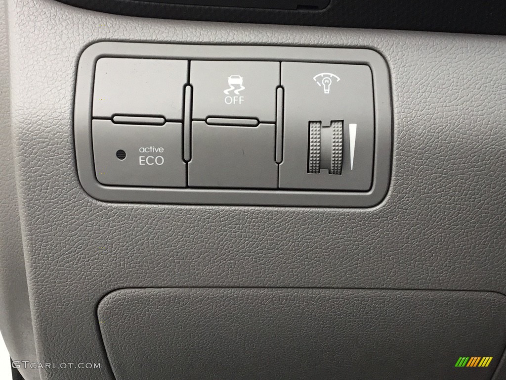 2016 Accent SE Sedan - Century White / Beige photo #11