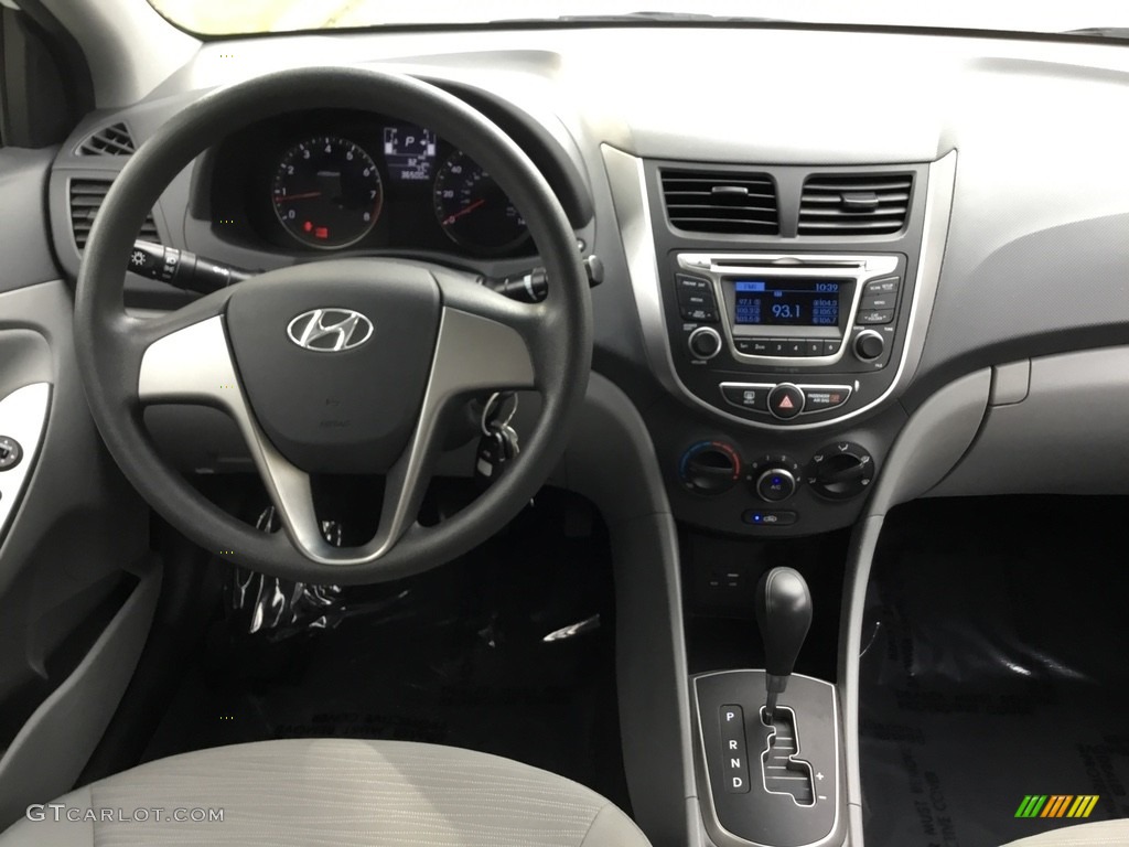 2016 Accent SE Sedan - Century White / Beige photo #13