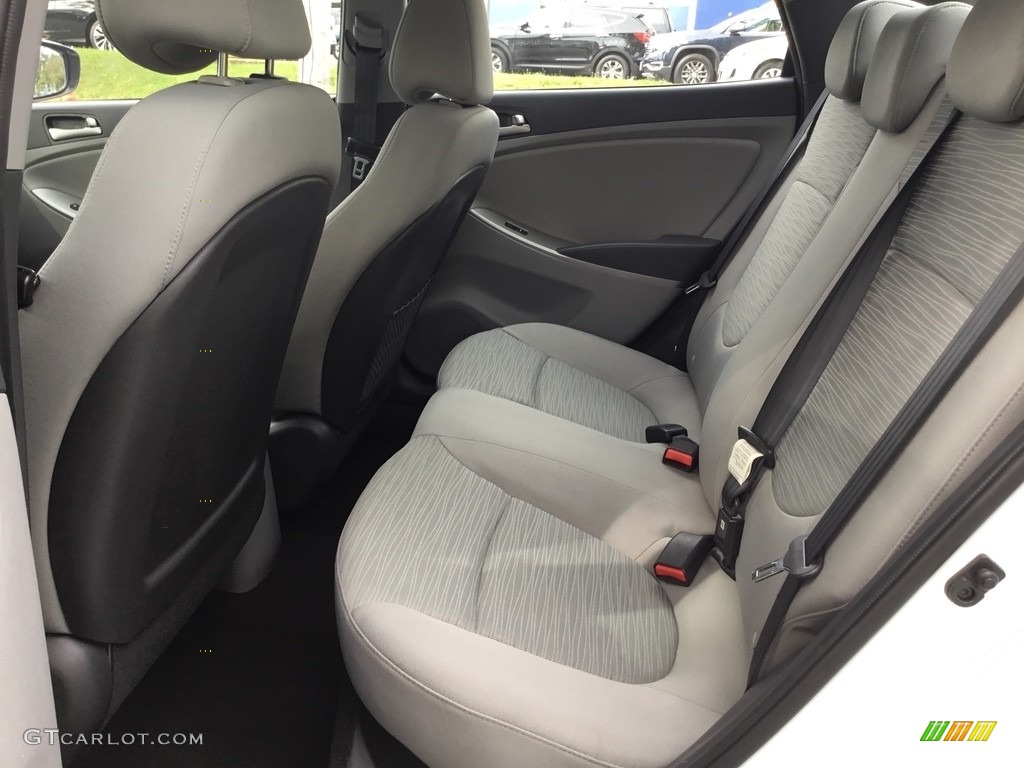 2016 Accent SE Sedan - Century White / Beige photo #18