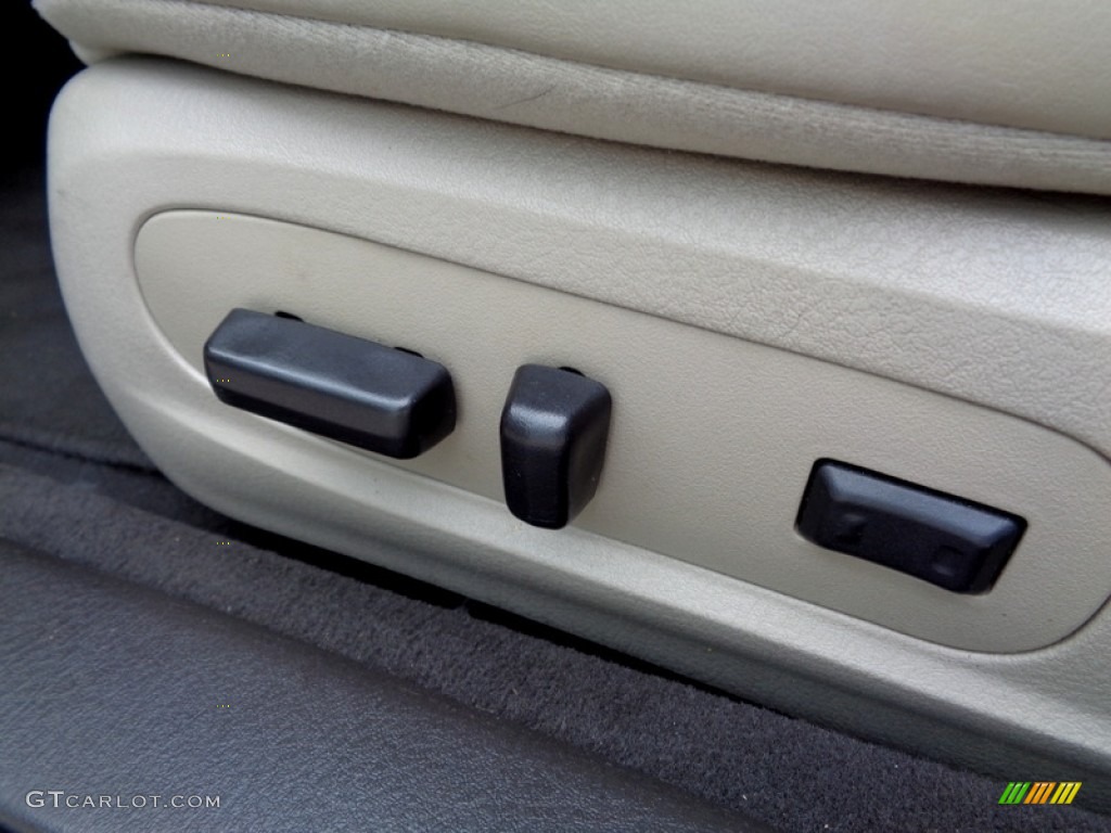 2003 LS V8 - Ivory Parchment Metallic / Espresso/Medium Light Stone photo #17