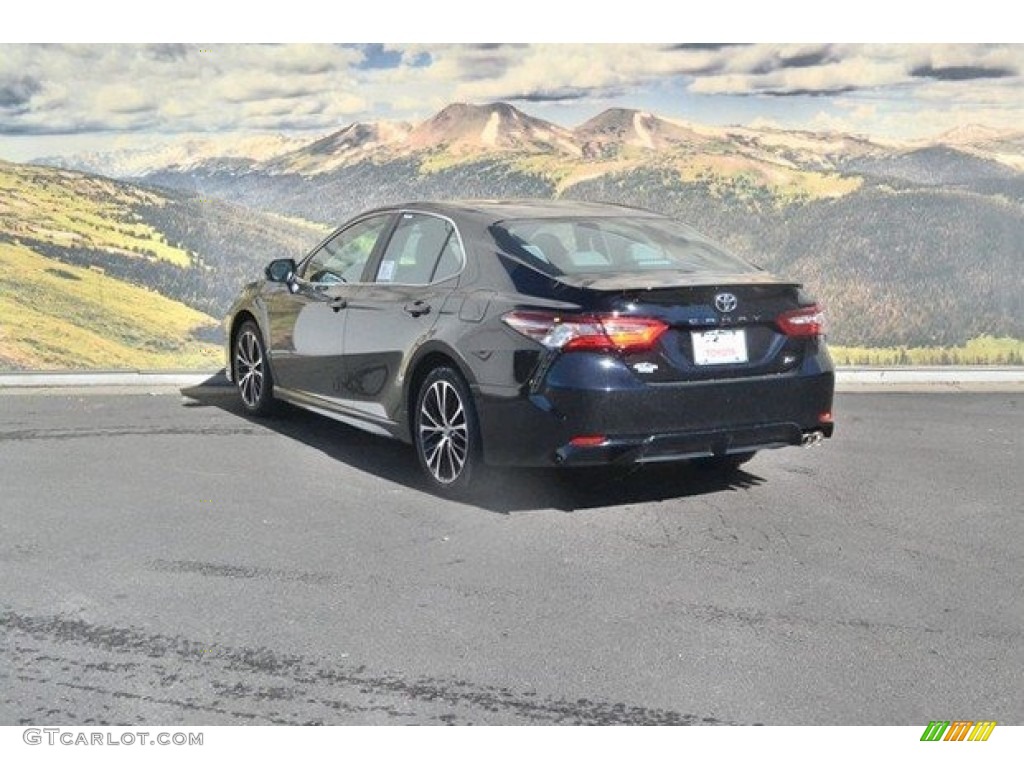 2018 Camry SE - Midnight Black Metallic / Ash photo #3