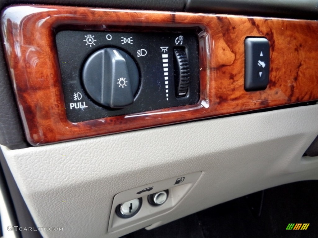 2003 LS V8 - Ivory Parchment Metallic / Espresso/Medium Light Stone photo #48