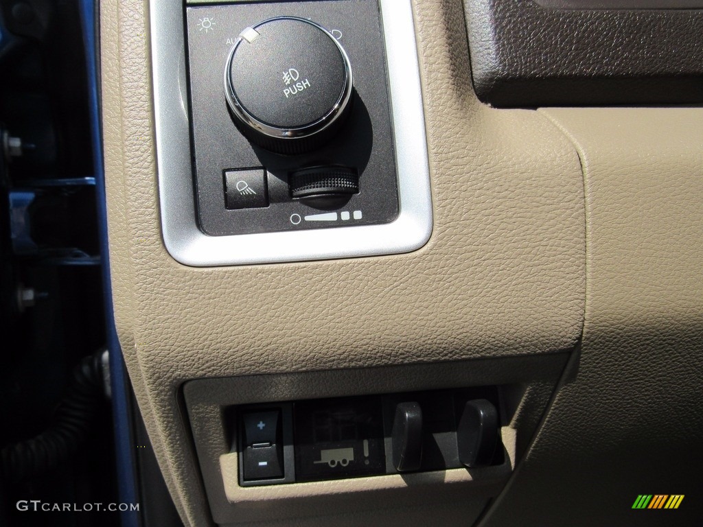 2011 Ram 2500 HD SLT Mega Cab 4x4 - Deep Water Blue Pearl / Light Pebble Beige/Bark Brown photo #17