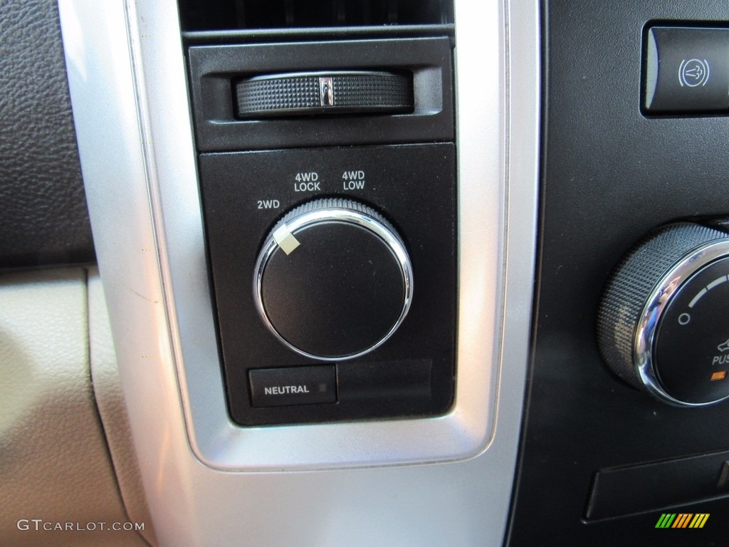 2011 Ram 2500 HD SLT Mega Cab 4x4 - Deep Water Blue Pearl / Light Pebble Beige/Bark Brown photo #20