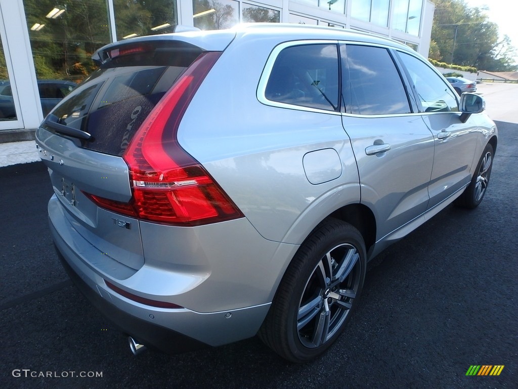 2018 Bright Silver Metallic Volvo Xc60 T5 Awd Momentum 122901229 Photo