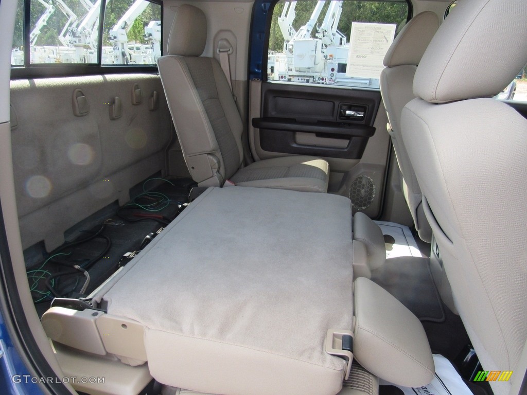 2011 Ram 2500 HD SLT Mega Cab 4x4 - Deep Water Blue Pearl / Light Pebble Beige/Bark Brown photo #42