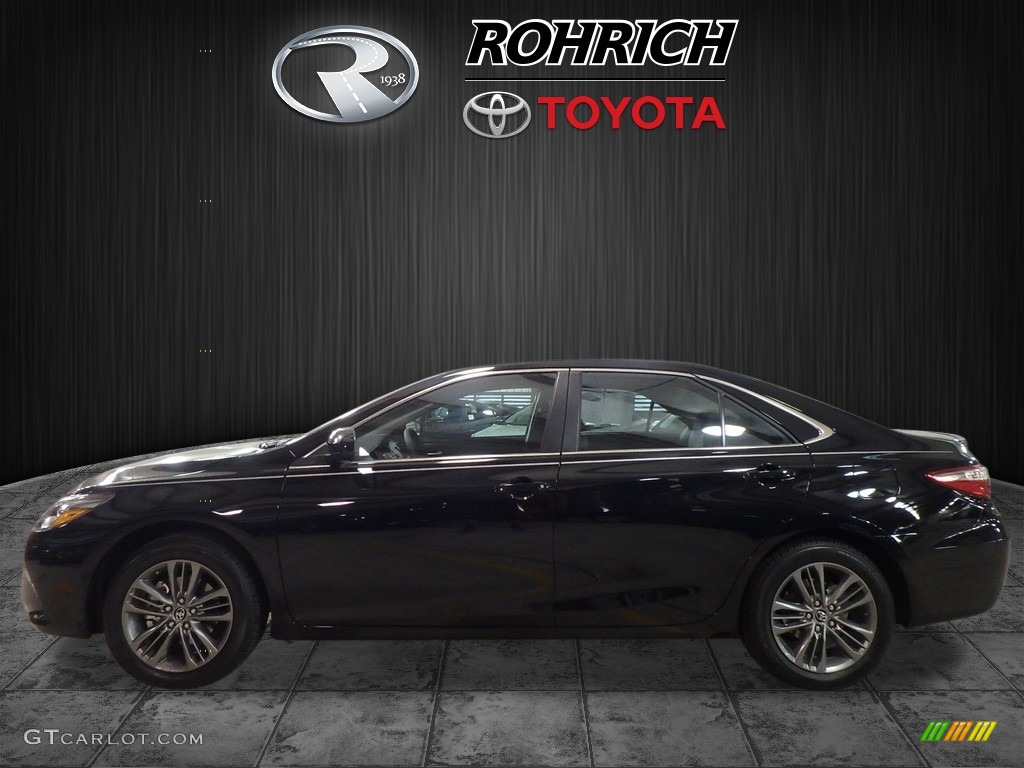 2017 Camry SE - Midnight Black Metallic / Black photo #3