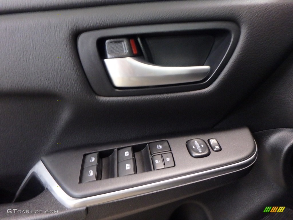 2017 Camry SE - Midnight Black Metallic / Black photo #9