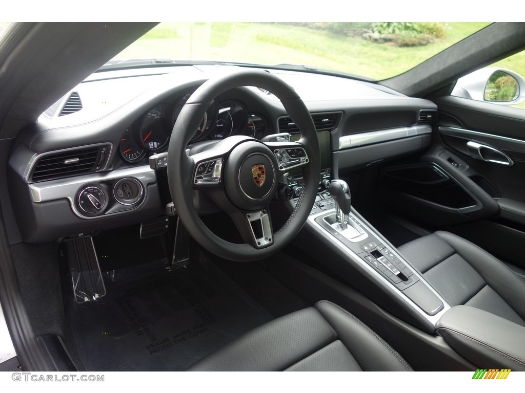 2017 Porsche 911 Turbo Coupe Black Dashboard Photo #122914370